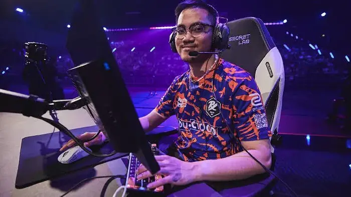 The Rise of the In-Game Leader
